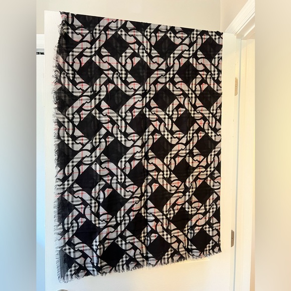 Burberry Giant Square Check Gauze Scarf - Picture 3 of 9